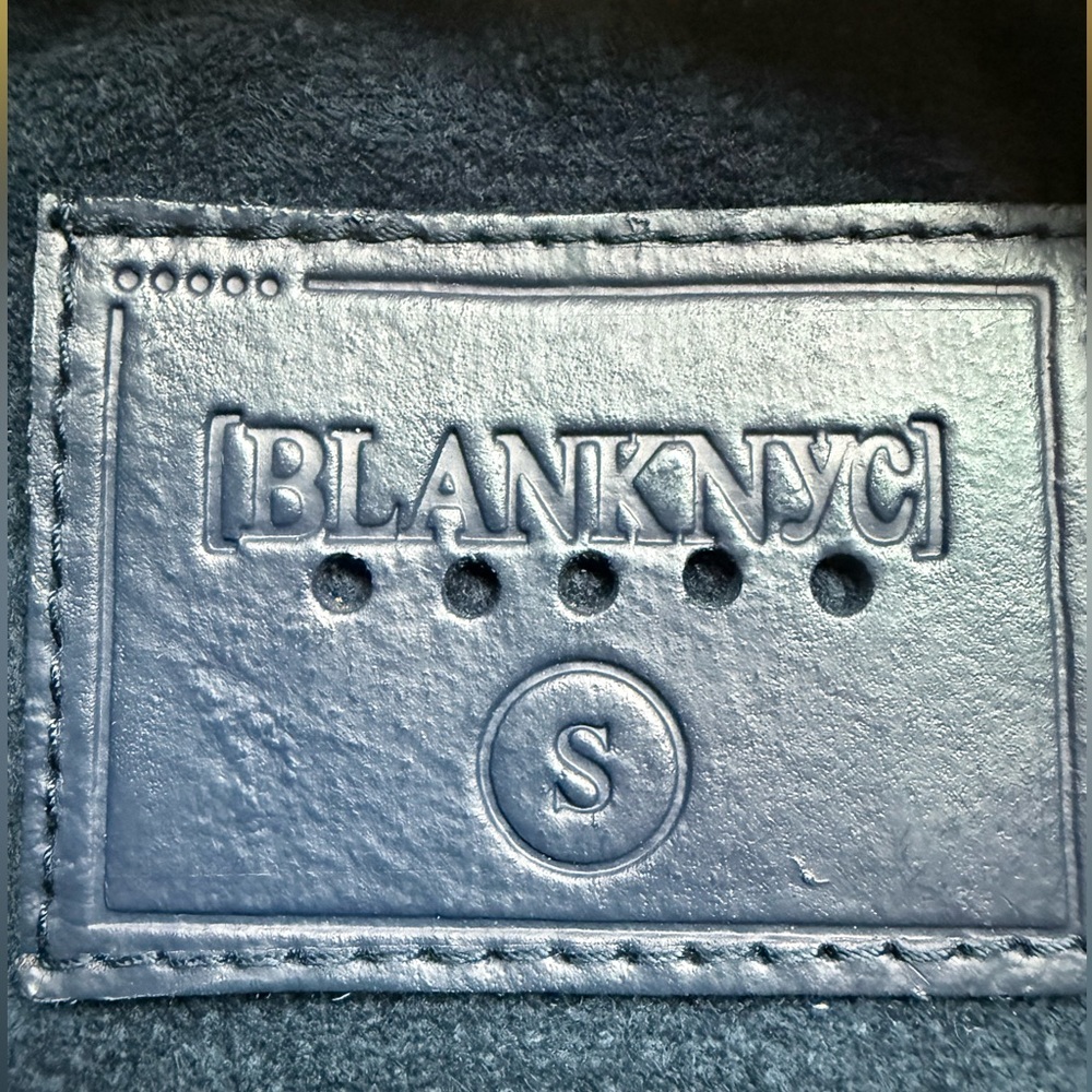 Blank NYC Sz 2 Beautiful Women's Blue Suede Biker Jacket Lots of Zippers (0731) - Picture 9 of 12